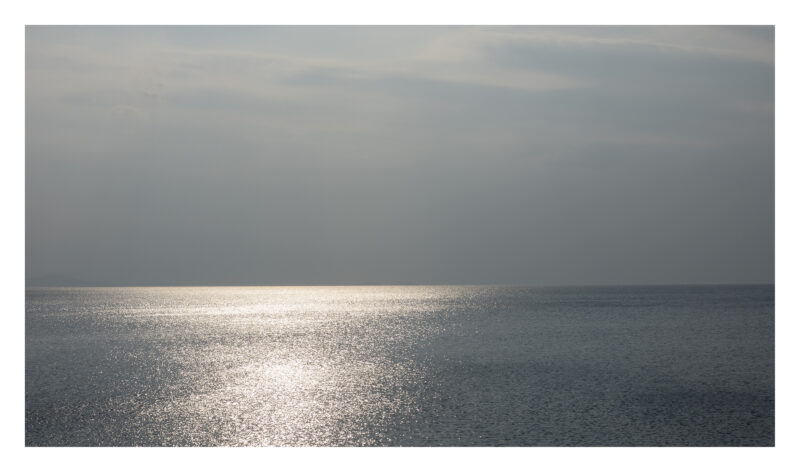 Reflexion des Unsichtbaren I ca. 906 x 156 cm