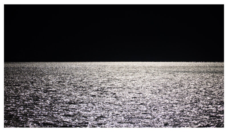 Reflexion des Unsichtbaren X ca. 906 x 156 cm
